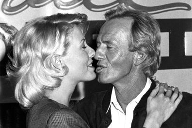 Crocodile Dundee stars Paul Hogan and Linda Kozlowski's complicated  relationship timeline: A rough first meeting, wedding bells and divorce -  nine.com.au