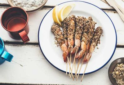 Barbecue prawns with macadamia dukkah