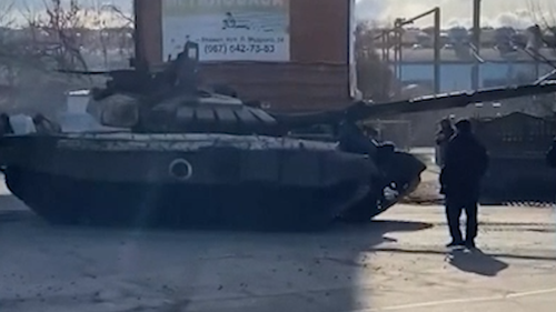 Dramatic footage shows Ukrainian man trying to stop Russian tank with his body