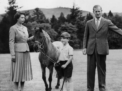 The royals with a pony, 1955