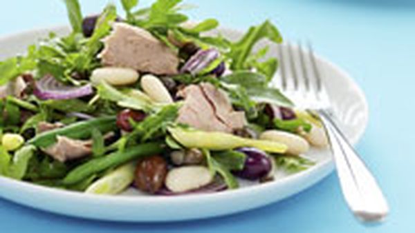Tuna and bean salad