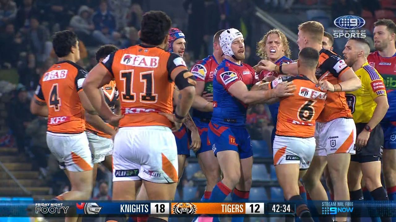 Jack Hetherington sin-binned for slapping Will Smith as Knights beat Wests Tigers 