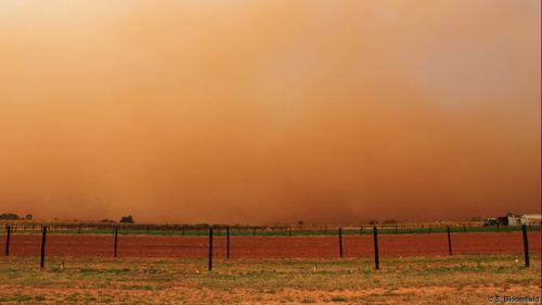 The dust storm in Mildura. (Supplied, Steven Bloomfield)