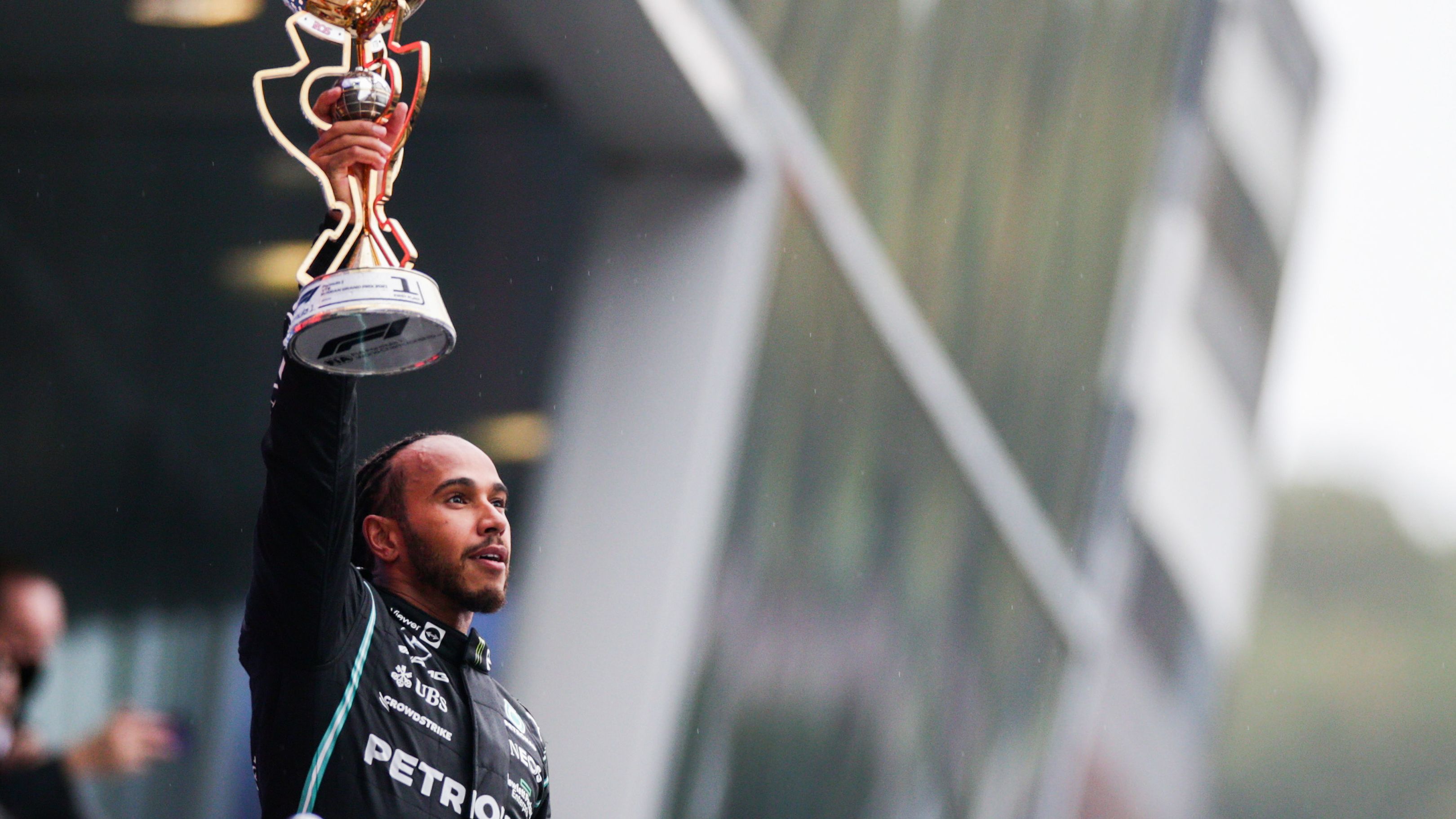 Hamilton's incredible F1 feat as rain plays havoc in Russia