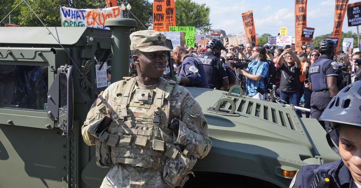 States move to send hundreds of National Guard members to Washington