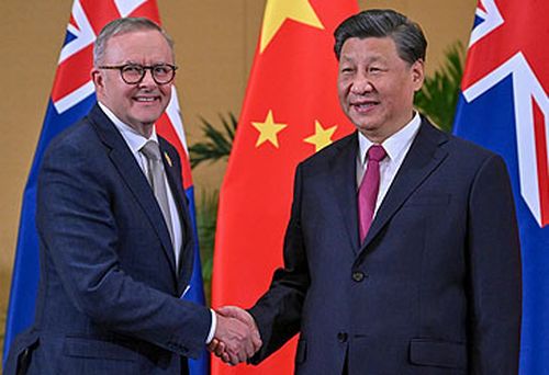 Anthony Albanese and Xi Jinping (AP)