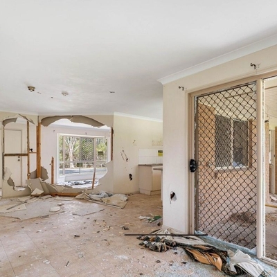 Why this ravaged Queensland house is guaranteed to sell at auction