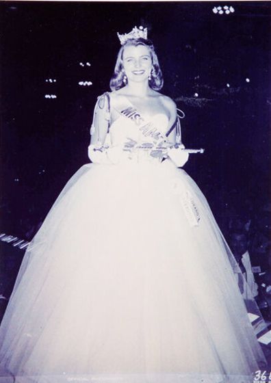 Marilyn Van Derbur's wearing her Miss America crown.