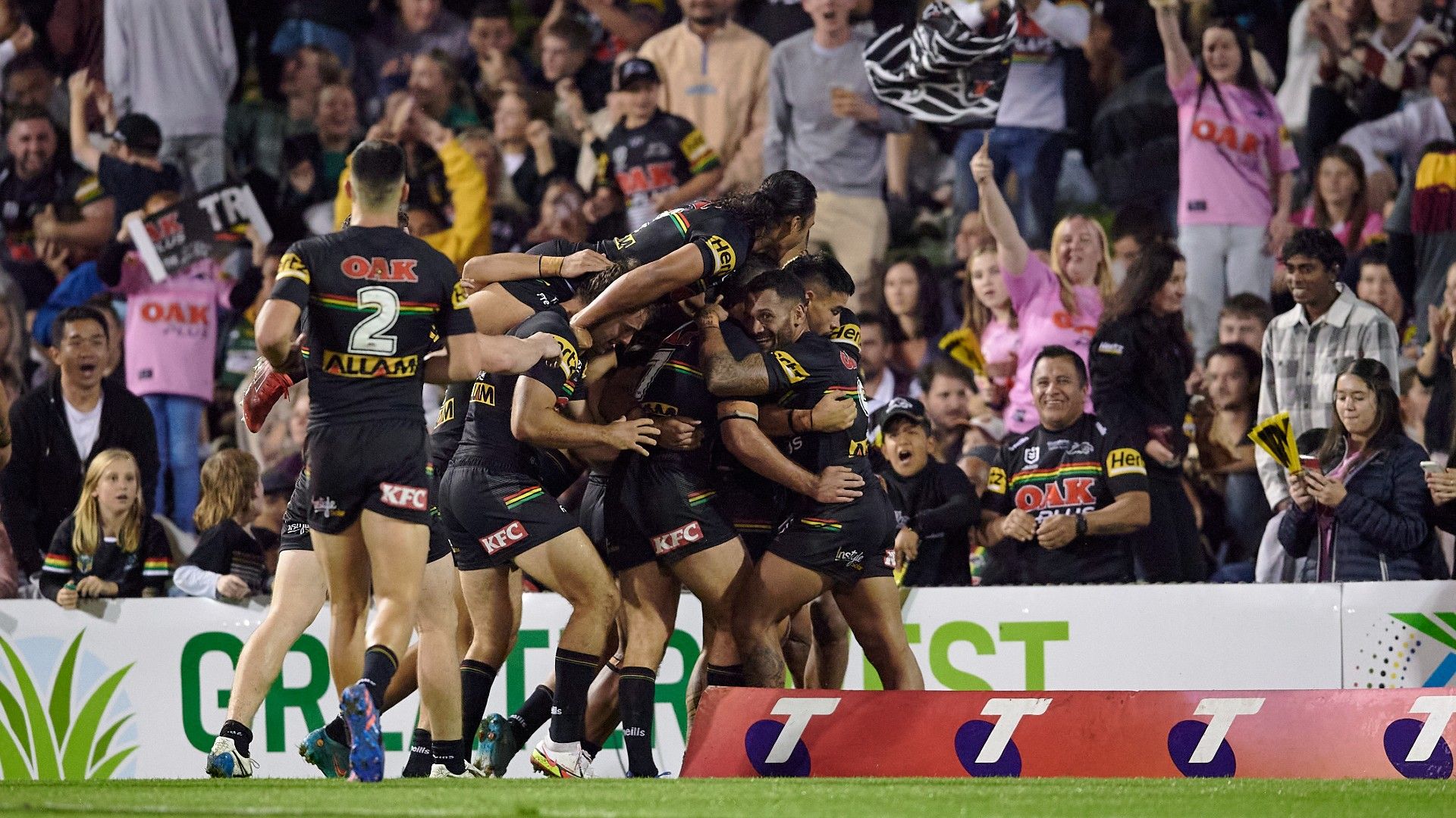 Nathan Cleary weaves magic as undefeated Panthers run riot against Broncos