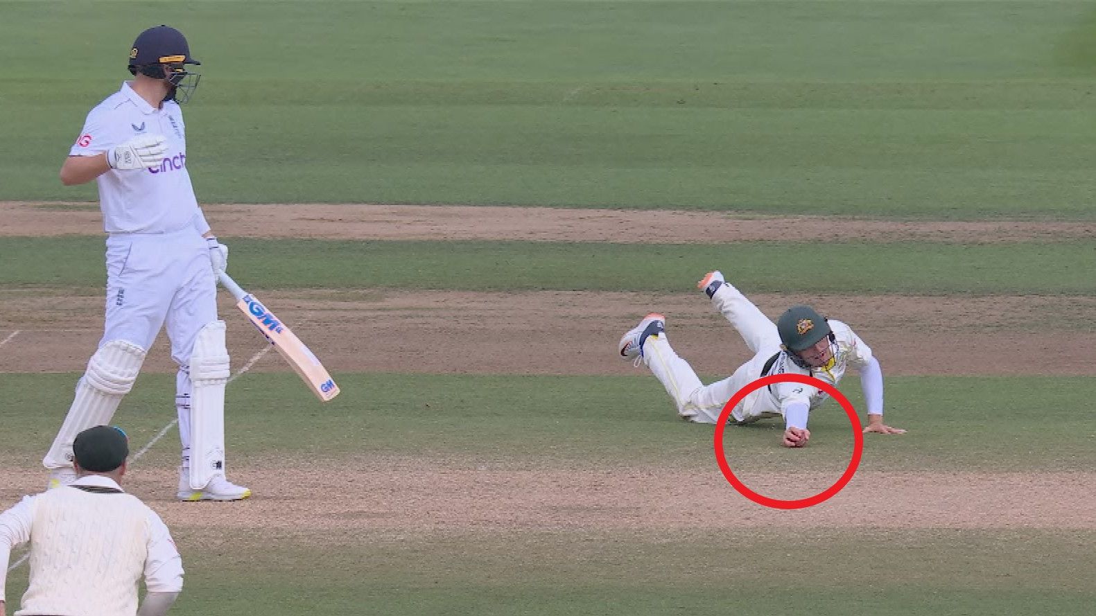 Marnus Labuschagne was booed for claiming a catch against Ollie Robinson.