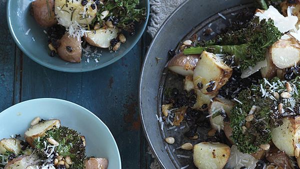 Tuscan potatoes with kale chips