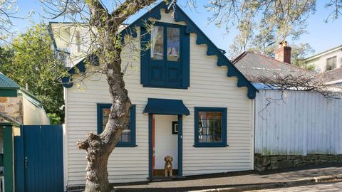 Sydney cottage house sold auction 
