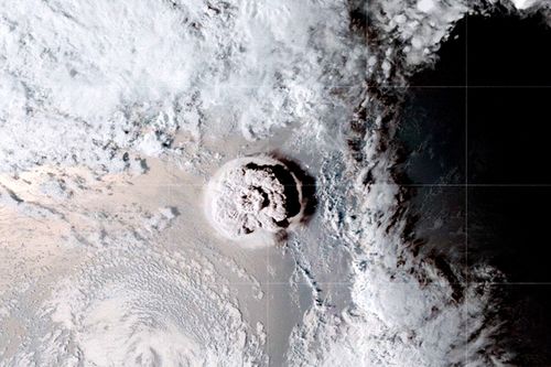 Satellite pic of Hunga Tonga-Hunga Ha'apai volcanic eruption