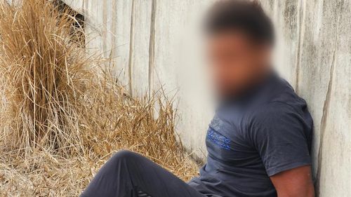 Un presunto gruppo di presunti assassini a contratto è stato arrestato dopo che un taxi che trasportava due uomini armati diretti a una sospetta sparatoria è stato intercettato dalla polizia a Sydney.