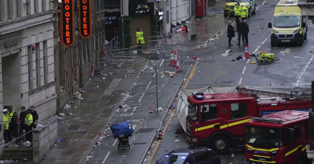 Four children among 27 in hospital after van crashes into UK crowd