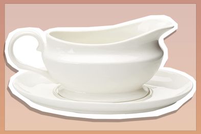 9PR: Maxwell & Williams White Basics Gravy Boat & Saucer 550ML