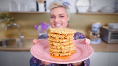 Jane de Graaff makes two-ingredient rice pancakes