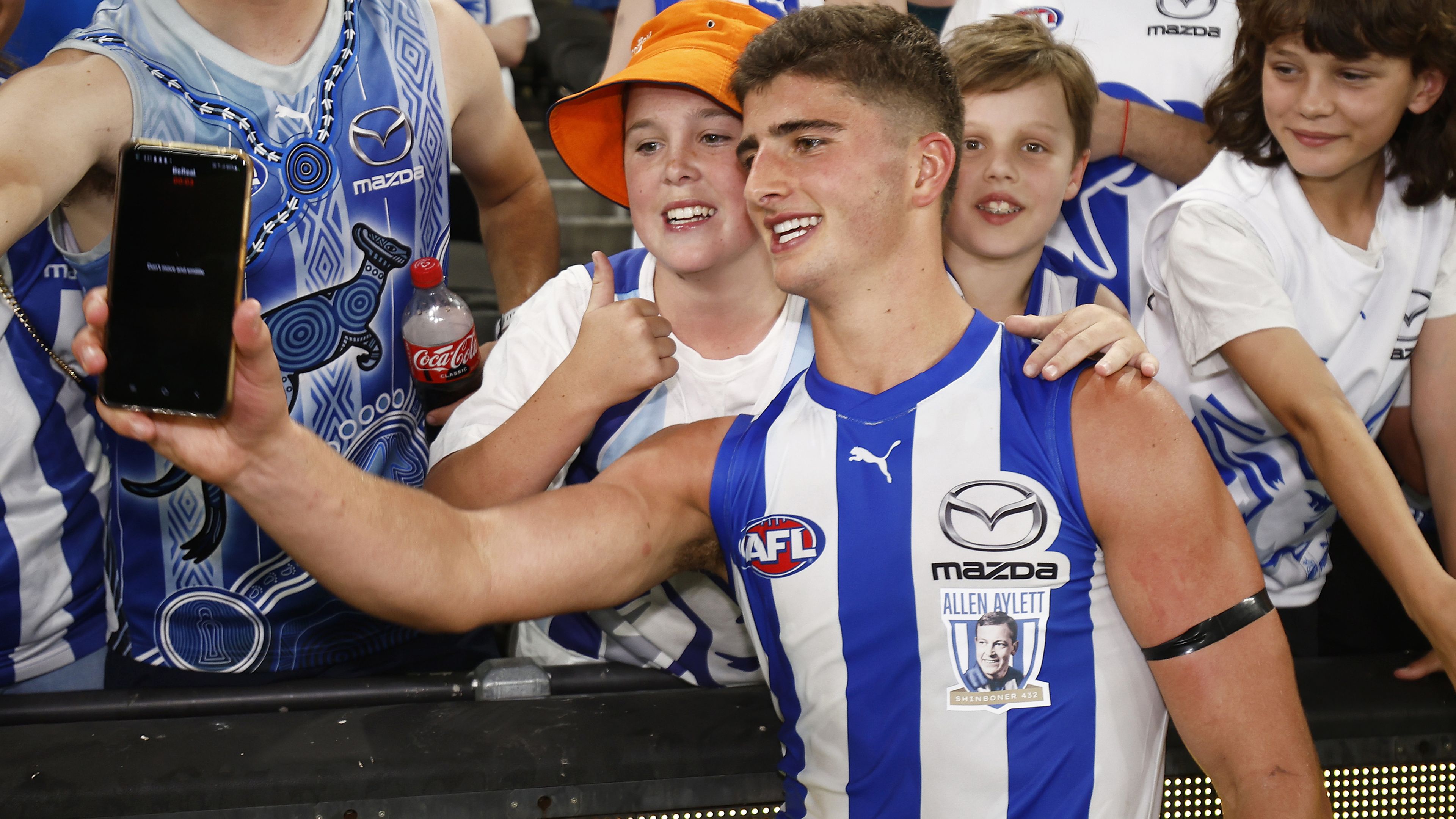 'Special' teenager Harry Sheezel's epic response after vile abuse to AFL drafting