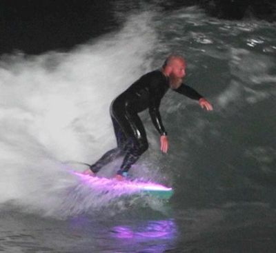 Aussie dad breaks surfing world record