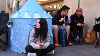 Die-hard Apple fans wait for days to get the iPhone 7 (Gallery)