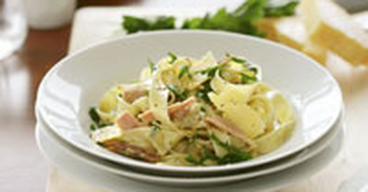 Braised artichokes, tomato & thyme linguine - 9Kitchen