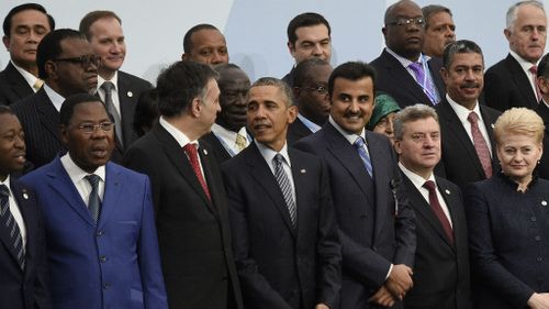 Cracks emerge between nations at Paris climate change summit