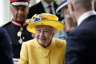 Queen Elizabeth at Paddington 