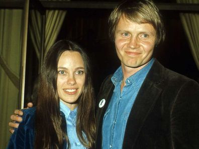 Angelina Jolie's parents Marcheline Bertrand and Jon Voight in 1977.