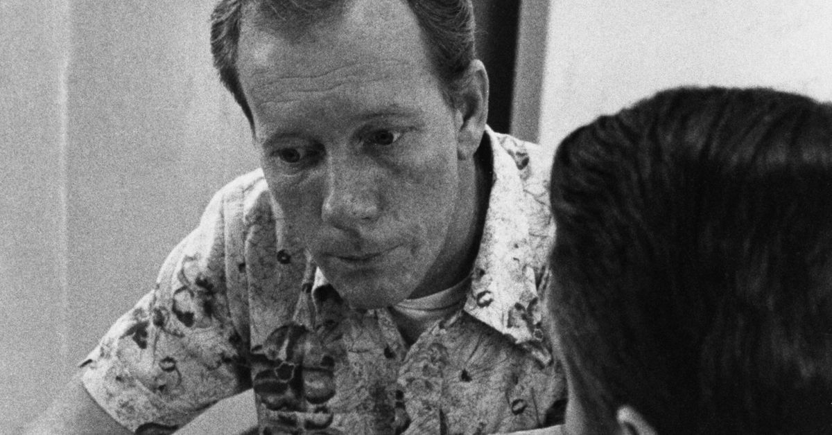 Robert Frederick Carr III Young hitchhiker survives ride with serial