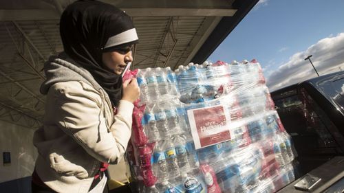 US Muslims donate 30,000 bottles of water as Flint water crisis deepens