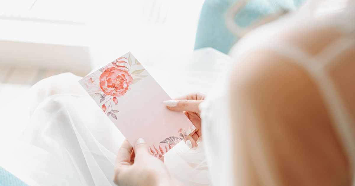 'Never received any acknowledgment': Wedding guest still waiting for thank you note