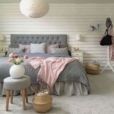 Using grey and pink exclusively 