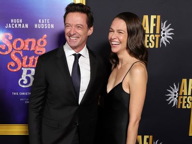 Hugh Jackman and Sutton Foster debut as a couple on the red carpet