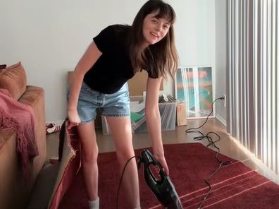 Paiga Thalia claims she found the 2026 Oscars red carpet in a dumpster near the Dolby Theatre.