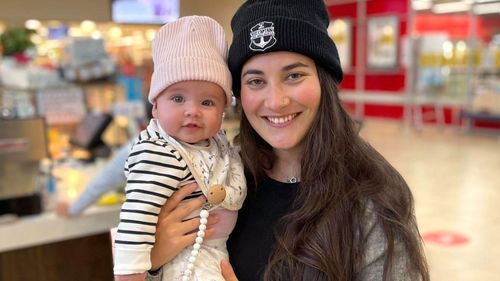 Rhiannon Coombs and her five-month-old daughter Hendrix. Ms Coombs will start four months of chemotherapy today to treat her bowel cancer.  