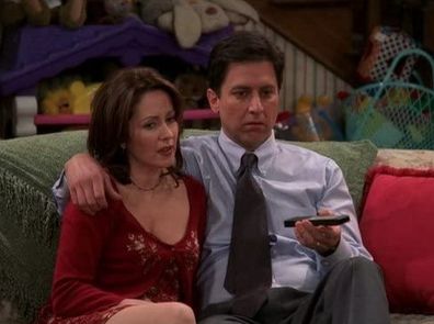 Patricia Heaton and Ray Romano star in Everybody Loves Raymond.