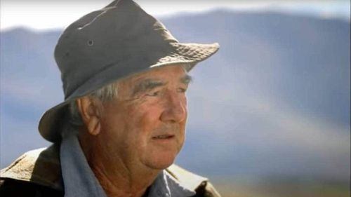 그는 좋은 일에는 시간이 걸리지만 창의력을 발휘해야 한다고 뉴질랜드에 알리는 데 수년을 보냈습니다. "남부 남자" 84세의 테리 프록터(Terry Procter) 뉴질랜드 광고에서.