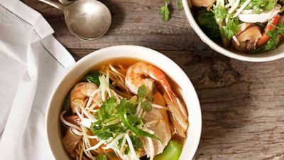 Asian chicken &amp; prawn long soup