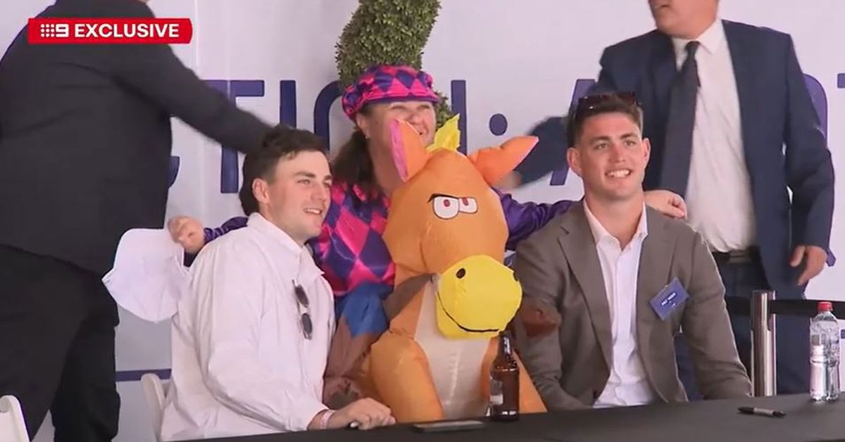 Sporting legends unite to support Danny Green and his poignant message