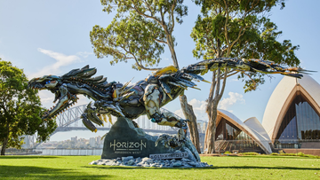 Sydney played host to a giant Clawstrider machine from Horizon: Forbidden West outside the Opera House. (Supplied) 