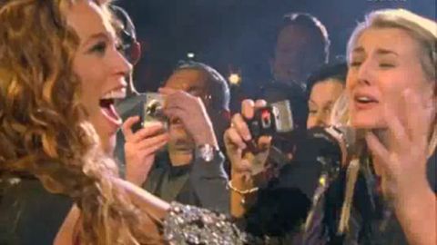 Beyonce makes tone-deaf fan sing