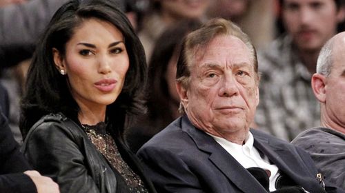 Billionaire's wife wins lawsuit against husband's girlfriend