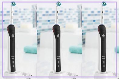 9PR: Oral-B Pro 2000 Electric Toothbrush, Black