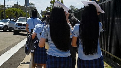 Dominic Perrottet told today that unlike states such as South Australia and Queensland, students would return to the classroom as usual on January 28.