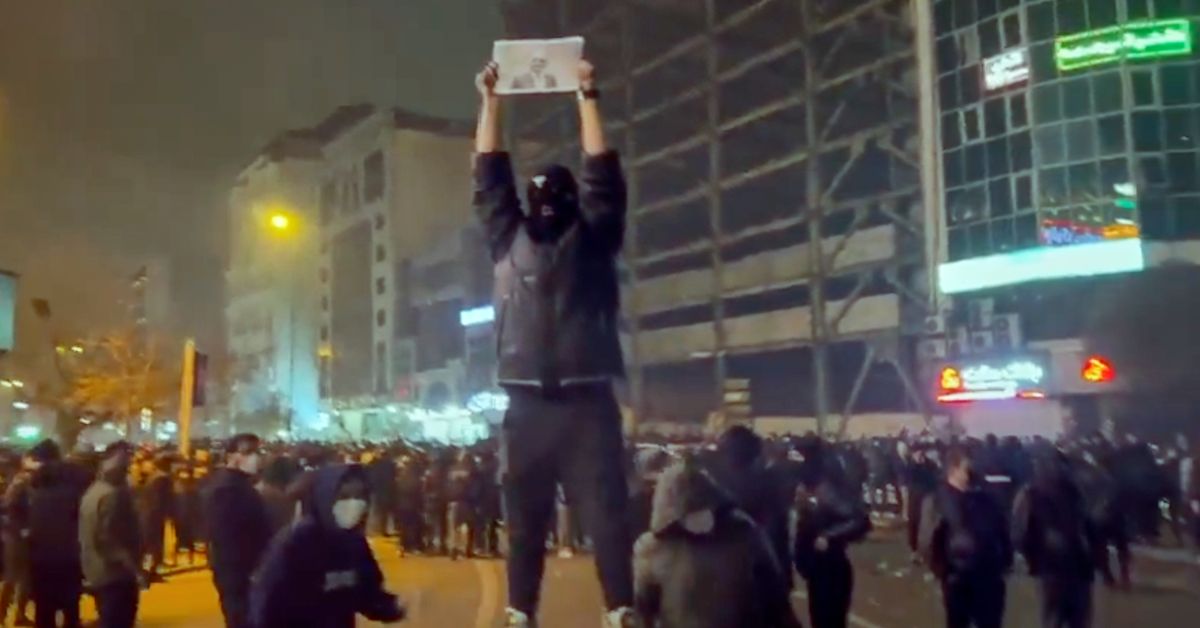 Trump says Iran wants to negotiate as death toll rises to at least 572