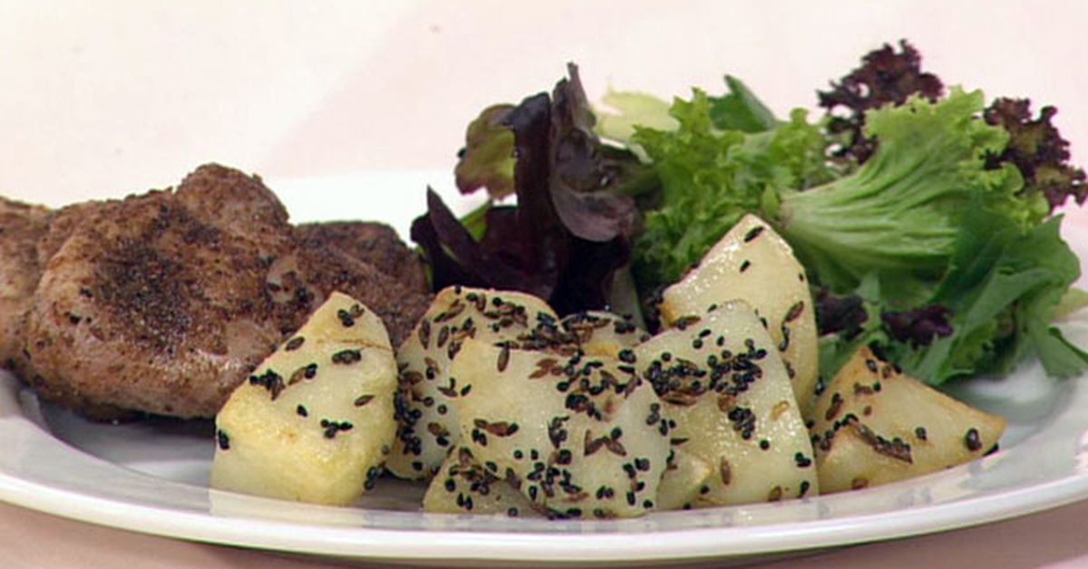 Potatoes with indian seeds and chicken with berbere - 9Kitchen