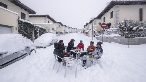 Spain snow: Unusual blizzad kills four, brings much of country to a standstill