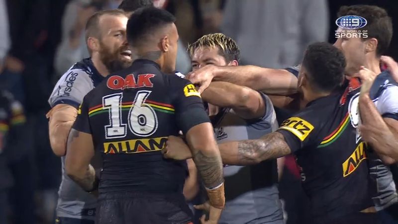 Smith reacts to boot in the head