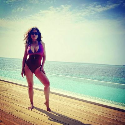 Natural Beach Milf - Celebrities in bikinis: Photos | Kourtney Kardashian, Gigi Hadid, Miley  Cyrus and more