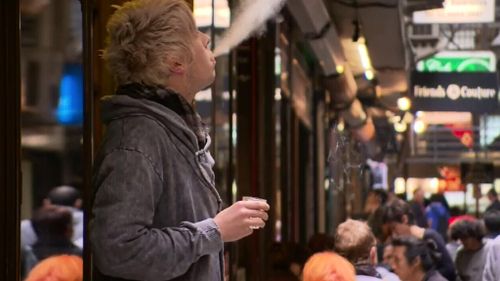Victoria the last Australian state to introduce smoking bans in outdoor dining areas